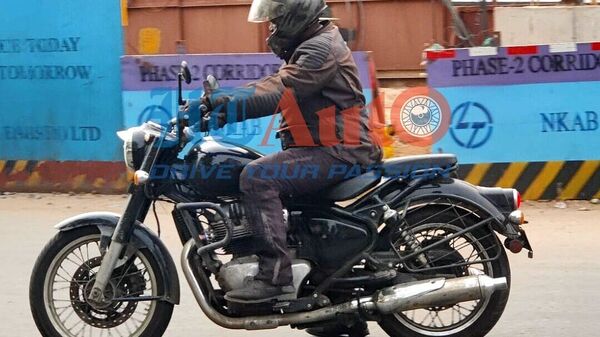 https://www.mobilemasala.com/auto-news/Royal-Enfield-Classic-650-spotted-ahead-of-launch-Check-details-i203512