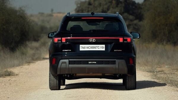 A look at the rear profile of the updated Hyundai Creta. While smart, the size of the sequential turn indicators are a bit too small. Creta