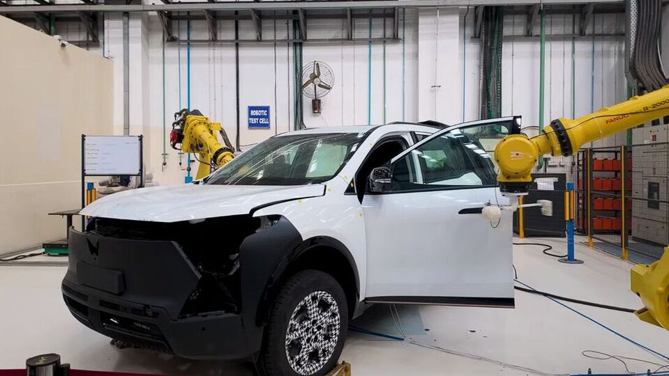 Mahindra XUV.e8 