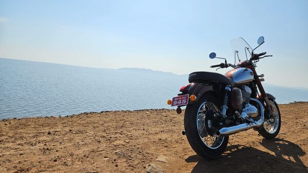Classic Legends is using the larger 334 cc, liquid-cooled engine. However, it has been detuned as well retuned to suit the characterstics of the motorcycle. It puts out 22 bhp while the torque output stands at 28.2 Nm. The engine is now tuned for low and mid-range so the rider does not have to rev the engine much. Classic Legends is using the larger 334 cc, liquid-cooled engine. However, it has been detuned as well retuned to suit the characterstics of the motorcycle. It puts out 22 bhp while the torque output stands at 28.2 Nm. The engine is now tuned for low and mid-range so the rider does not have to rev the engine much.