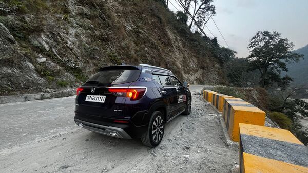 Patchy roads between Siliguri and Gangtok were no match for the comfort offered by the plush cabin of Honda Elevate. Honda Elevate