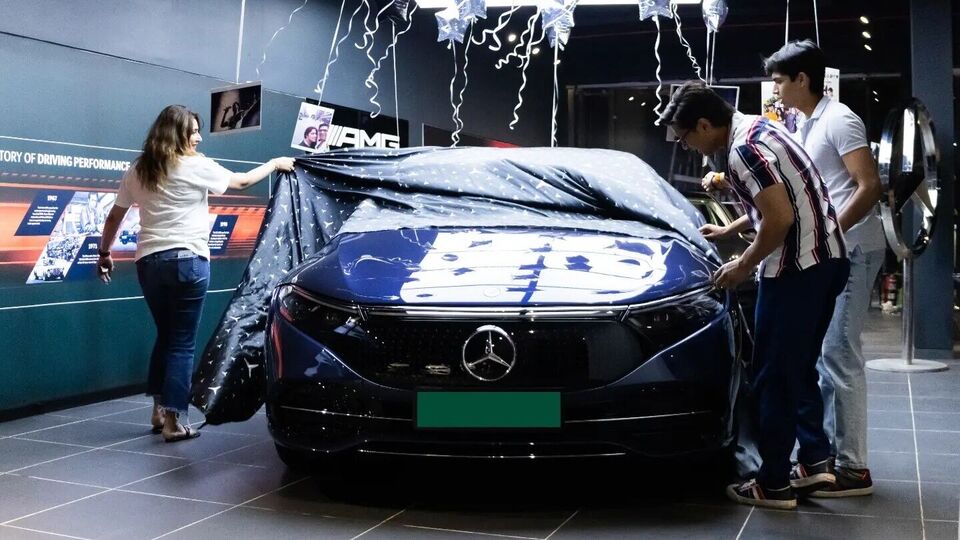 Mercedes Benz EQS