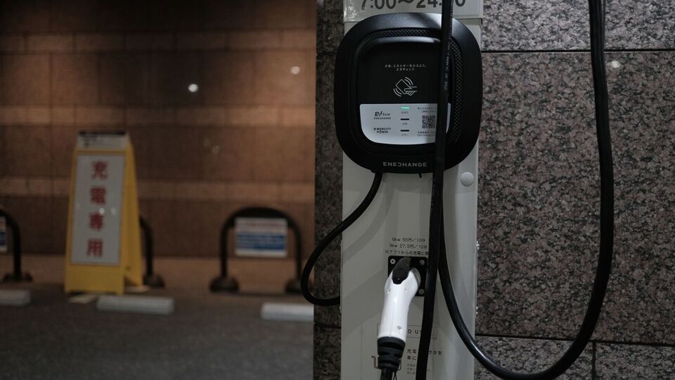 EV