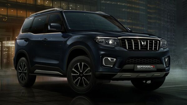 https://www.mobilemasala.com/auto-news/Mahindra-Scorpio-N-gains-new-Z8-Select-variant-priced-from-1699-lakh-i217341