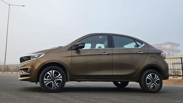 https://www.mobilemasala.com/auto-news/In-pics-Tata-Tigor-iCNG-AMT-driven-is-the-first-CNG-car-to-get-AMT-gearbox-i217261