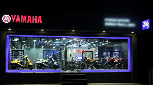 https://www.mobilemasala.com/auto-news/Yamaha-achieves-milestone-of-opening-300-Blue-Square-outlets-in-India-i221873