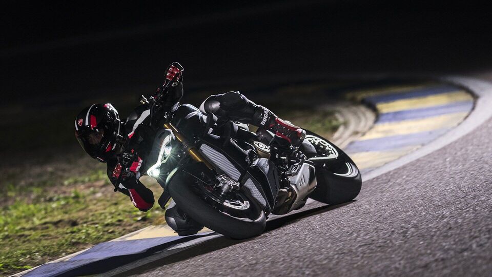 2023 Ducati Streetfighter V4