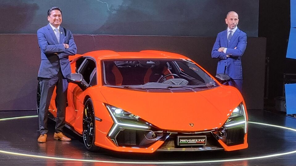 Lamborghini Revuelto