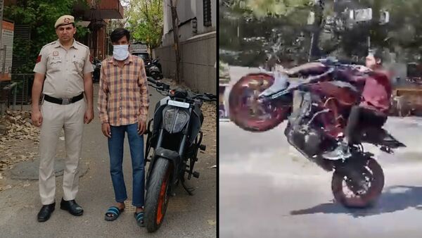 Delhi Police bike stunt