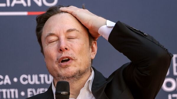 https://www.mobilemasala.com/auto-news/A-shame-Ex-Tesla-CEO-roasts-Elon-Musk-for-purportedly-dropping-low-cost-EV-plans-i252428