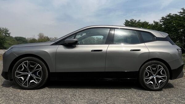 The BMW iX remains a massive EV which weighs around 2,400 kilos. The change on the iX50 variant is that it stands on larger 22-inch alloy wheels.