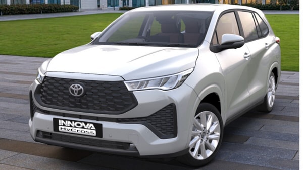 https://www.mobilemasala.com/auto-news/Toyota-Innova-Hycross-adds-new-petrol-variant-Check-whats-new-i254320