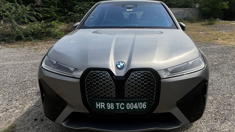 BMW iX50