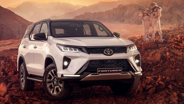 https://www.mobilemasala.com/auto-news/Toyota-Fortuner-gets-mild-hybrid-tech-but-will-it-come-to-India-Check-details-i255530