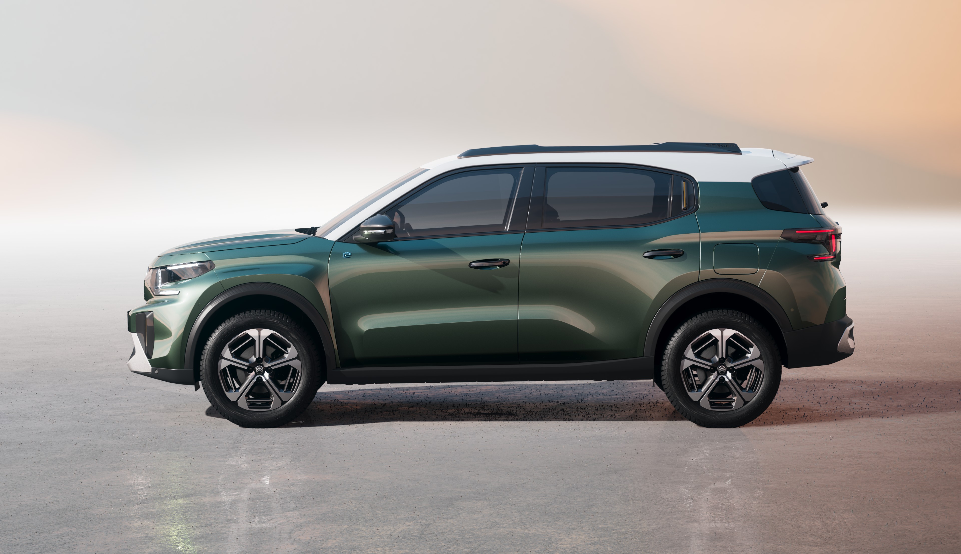 The 2024 Citroen C3 Aircross embodies similar lines on the side barring the new alloy wheels for Europe