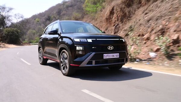 https://www.mobilemasala.com/auto-news/Hyundai-India-SUV-lineup-drives-strong-sales-surge-in-April-Check-details-i259395
