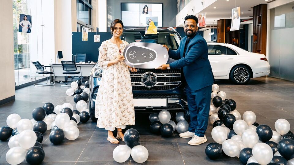 Mona Singh Mercedes-Benz GLE