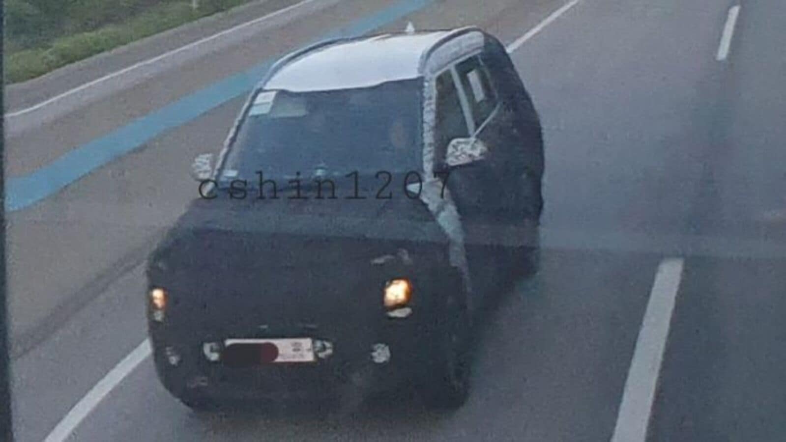 Kia Carens facelift spied being tested, reveals new upgrades. Check details