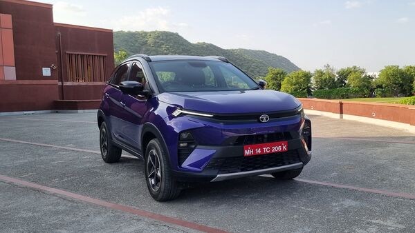 Tata Nexon with panoramic sunroof caught on video. Mahindra XUV3XO effect?