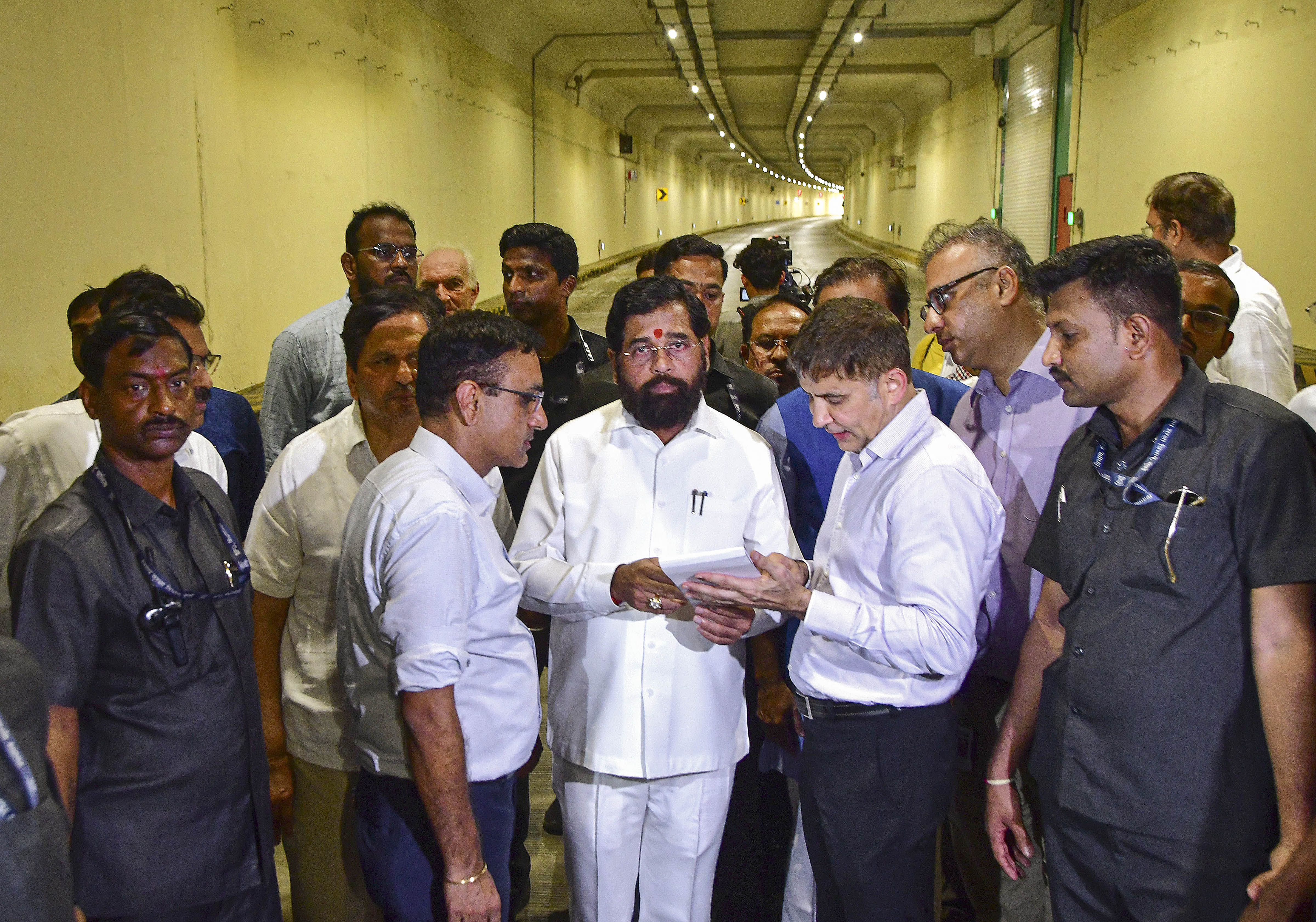 Mumbai: Maharashtra Chief Minister Eknath Shinde and BMC Commissioner Bhushan Gagrani during their inspection of the Coastal Road Tunnel where a water leakage was reported, in Mumbai CM Eknath Shinde Mumbai Coastal Road