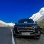 The lofty mountains beyond Manali form a near-perfect backdrop for an SUV as massive in proportions as the MG Gloster.