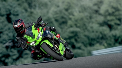 Kawasaki Ninja ZX-4RR Price in hyderabad (August, 2025), On