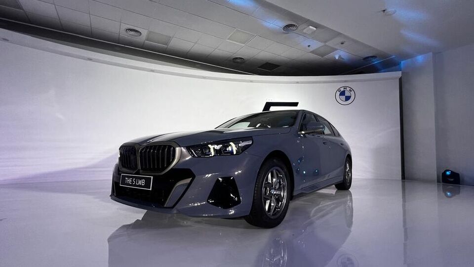 2024 BMW 5 Series LWB