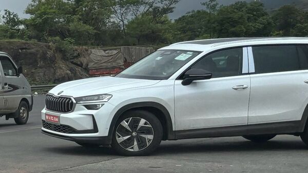 2025 Skoda Kodiaq SUV Spotted Again Here s What To Expect HT Auto 2025 Skoda Kodiaq SUV Spotted Again Here s What To Expect HT Auto