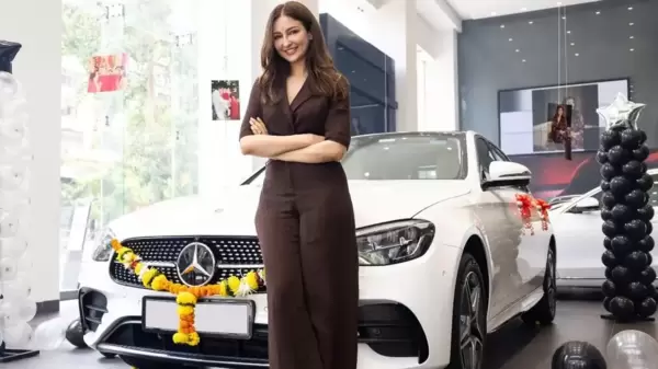 Actress Saumya Tandon buys swanky new Mercedes-Benz E-Class