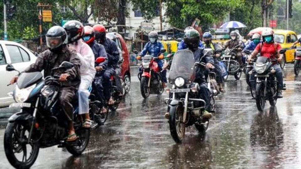Two Wheelers Traffic Kolkata