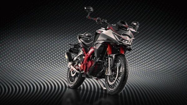 https://www.mobilemasala.com/auto-news/Hero-MotoCorp-introduces-Centennial-a-collectors-edition-motorcycle-i277076