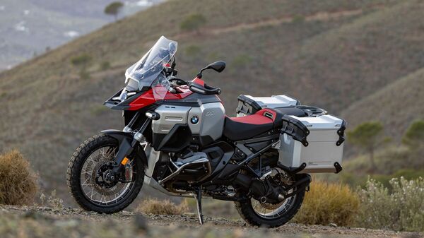 BMW R 1300 GS Adventure can now be equipped with ADAS. 