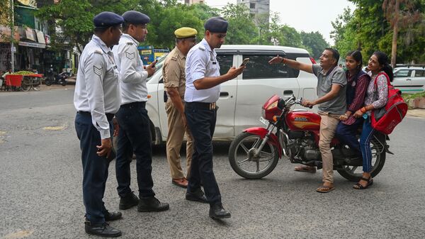 Minor driving penalty Noida Police