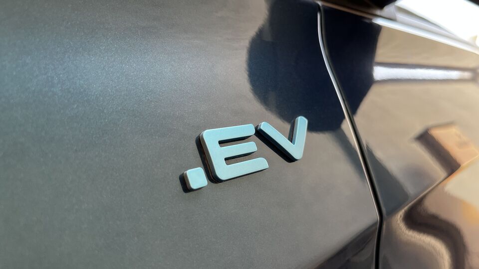 EV