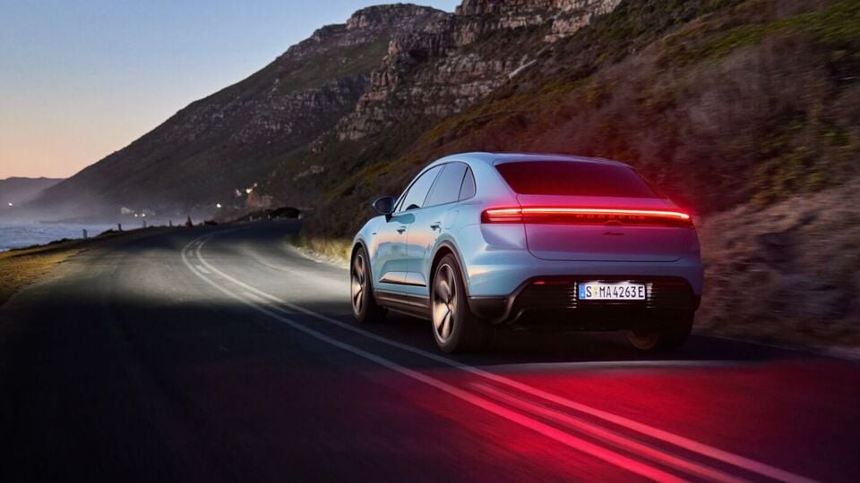 Porsche Macan EV