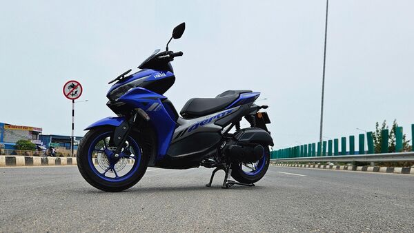 India Yamaha Motor launched the Aerox 155 S variant earlier this year. It is the new top-end variant of the scooter. The scooter costs <span class='webrupee'>₹</span>1,50,900 ex-showroom. 