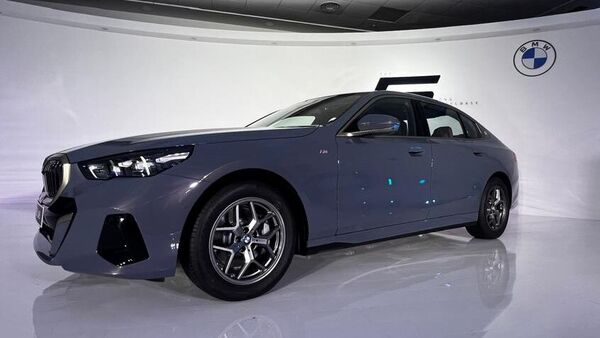2024 BMW 5 Series LWB