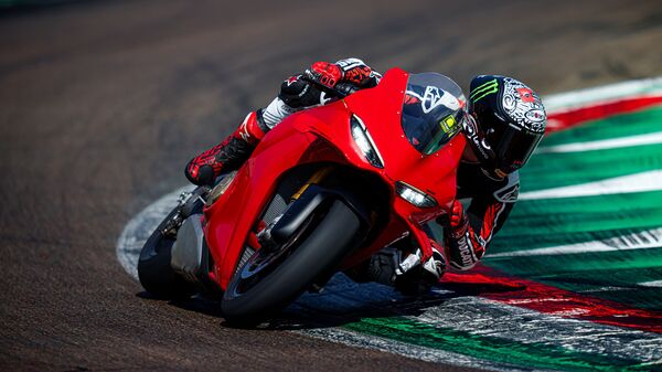 2024 Ducati Panigale V4 makes global debut. Check what's changed | HT Auto