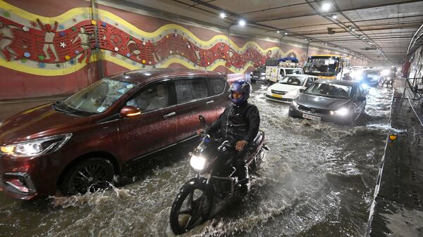 Delhi rains traffic jam 3