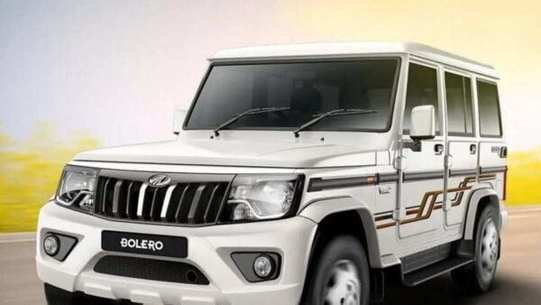 Watch: Mahindra Bolero turns into hero during Wayanad landslides