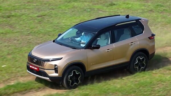 https://www.mobilemasala.com/auto-news/Tata-Safari-and-Harrier-attract-massive-discounts-in-August-2024-i287057