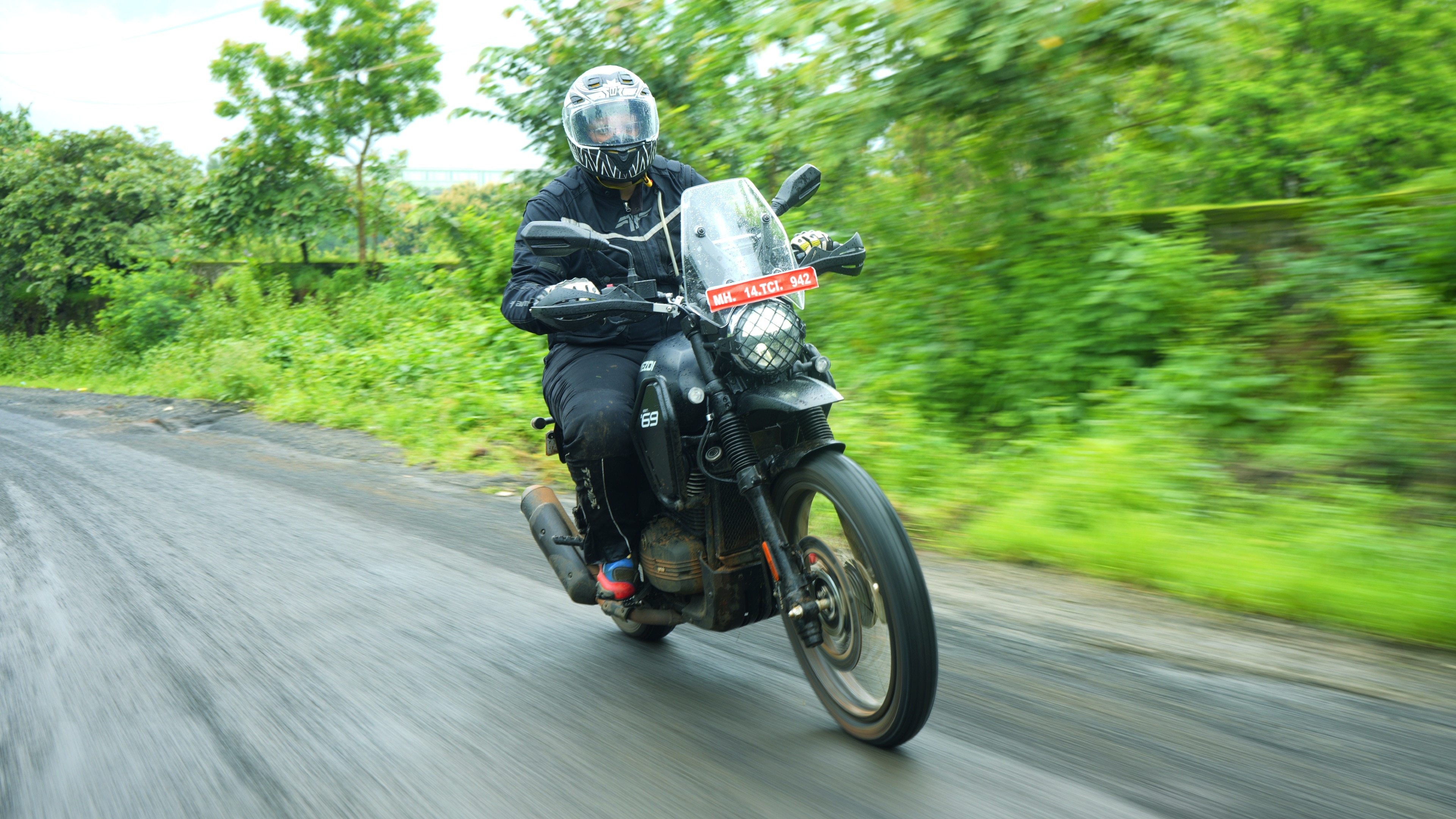 The 2025 Yezdi Adventure could finally get the option to turn off the rear ABS in addition to the three ABS modes - Road, Rain and Off-Road 2024 Yezdi Adventure Review