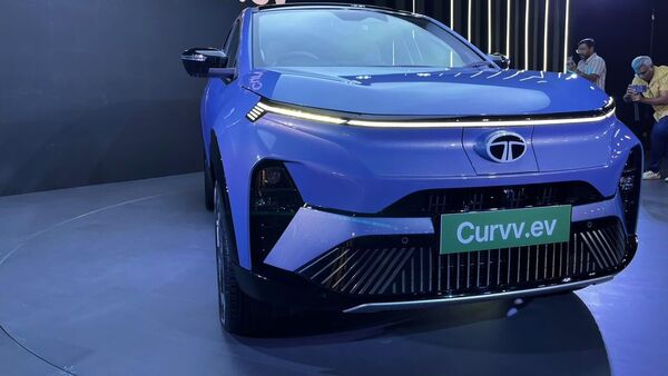 The 45kWh battery pack allows the Curvv EV to cover and ARAI certified distance of 502 kms while Tata claims that the real world range for this battery pack option is 350 kms. 