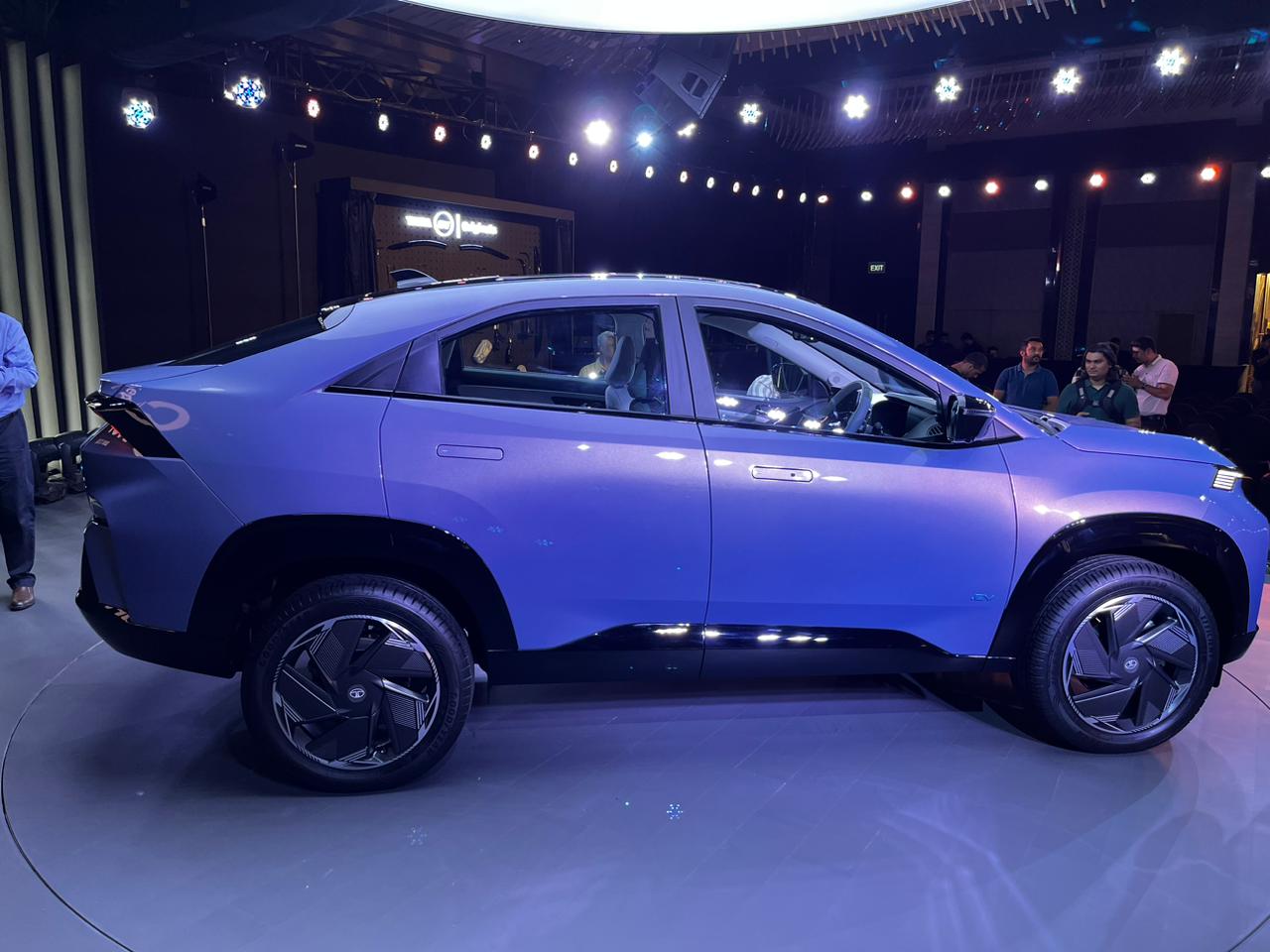 The Tata Curvv EV closely follows the design philosophy visible in contemporary electric cars from the homegrown brand, including Nexon EV and Punch EV. Tata Curvv EV