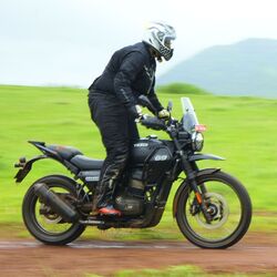 The 2024 Yezdi Adventure gets a more progressive suspension that firms up well at high speeds while allowing more travel when off-roading.