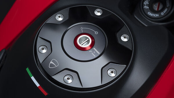 The Ducati Hypermotard 950 SP features a billet aluminium tack cap for the fuel tank with an engraved Ducati logo.  