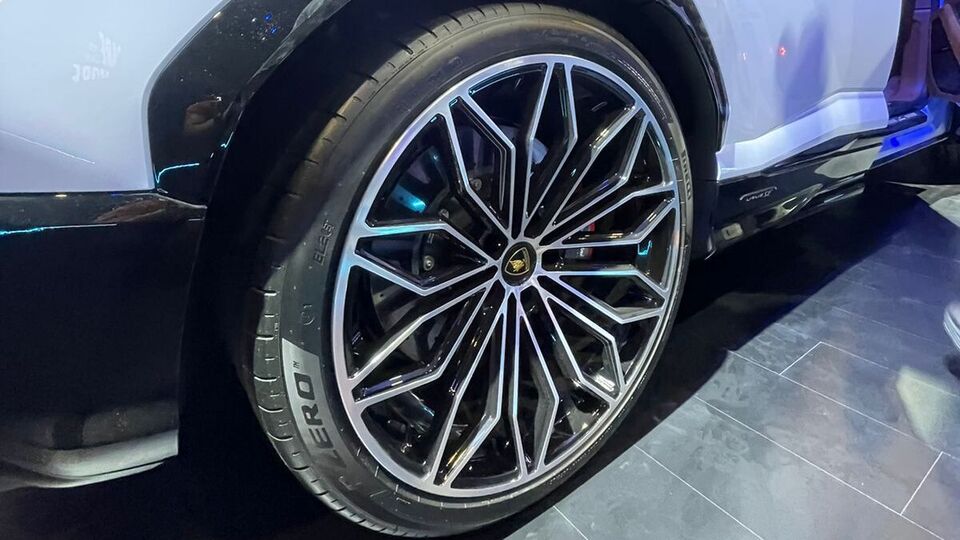 Lamborghini Urus SE