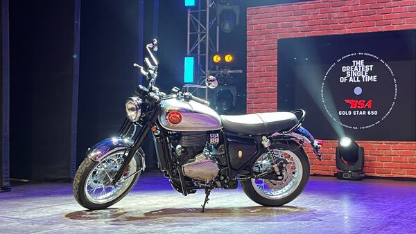 Prices for the new BSA Gold Star 650 in India start from <span class='webrupee'>₹</span>3 lakh, going up to <span class='webrupee'>₹</span>3.35 lakh (ex-showroom). Bookings are now open at select dealerships while deliveries will commence in a few weeks. The new Gold Star 650 is here to challenge the Royal Enfield Interceptor 650, the twin-cylinder middleweight modern classic at its own game. 