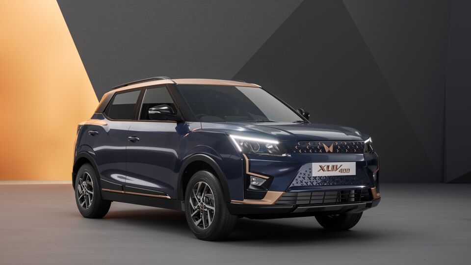 2024 Mahindra XUV400 Pro