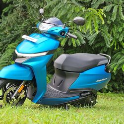 There is an all-LED lighting, turn signal lamp reset, emergency brake warning and hazard lamps. There is follow-me headlamp and an infinity LED lightbar at the rear as well.&nbsp;